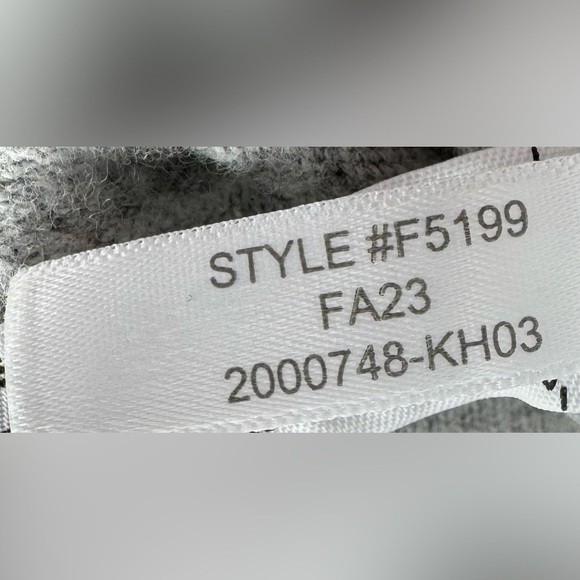 J. Crew Cotton-Merino wool blend Teddie sweater - Picture 9 of 9